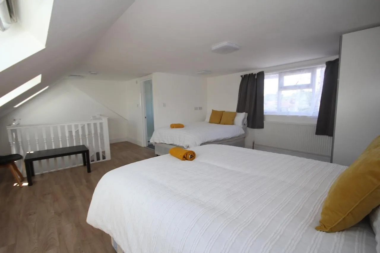 The Heathrow House Apartment Cranford